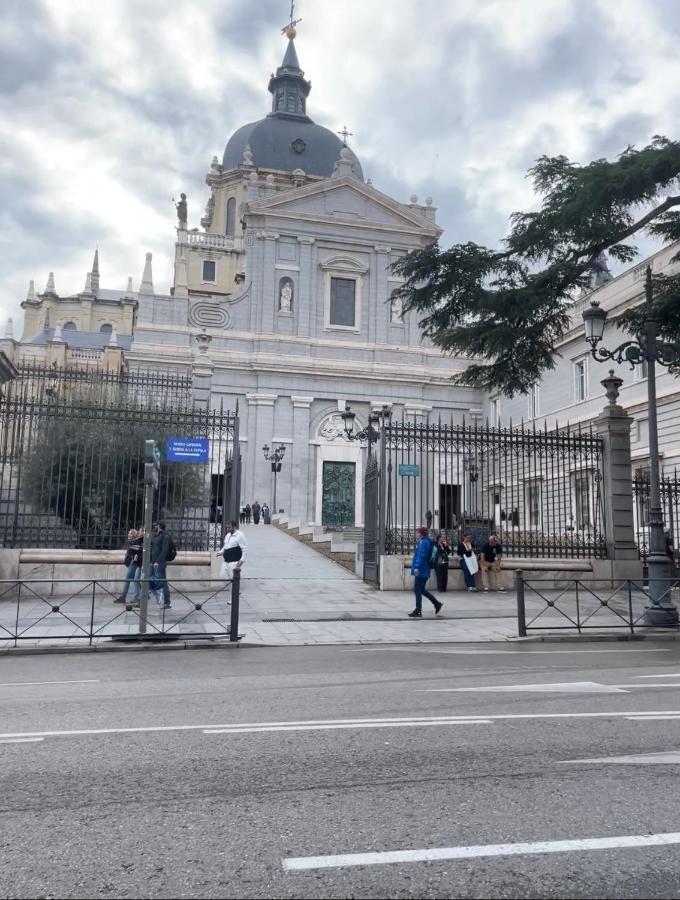 Hostal Arenal Madrid Exterior foto