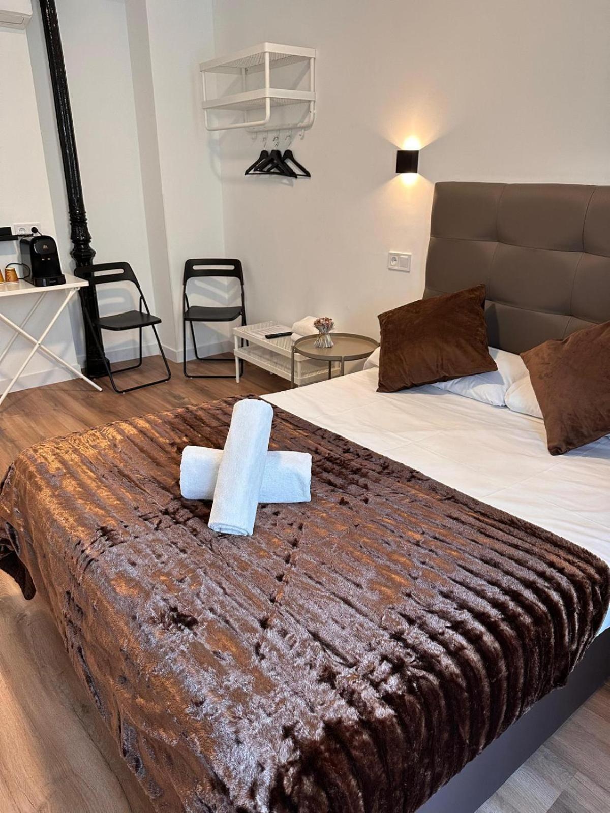 Hostal Arenal Madrid Exterior foto